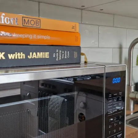 Idyllic Abode In Picturesque Clifton Village شقة *