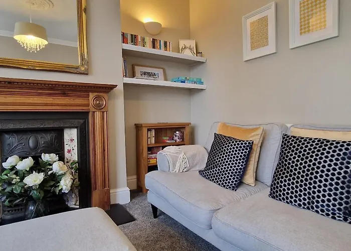 Апартаменты Idyllic Abode In Picturesque Clifton Village