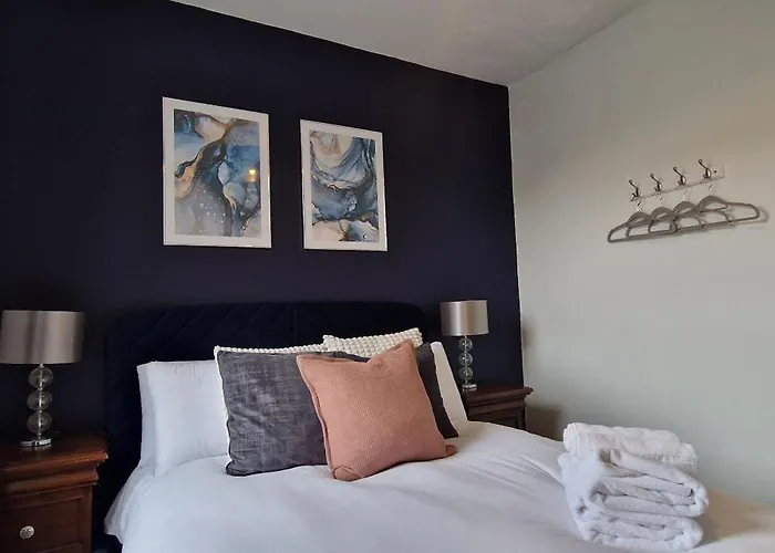 Idyllic Abode In Picturesque Clifton Village *