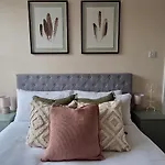 Idyllic Abode In Picturesque Clifton Village Бристоль
