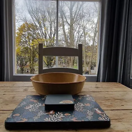 Idyllic Abode In Picturesque Clifton Village Apartamento Bristol